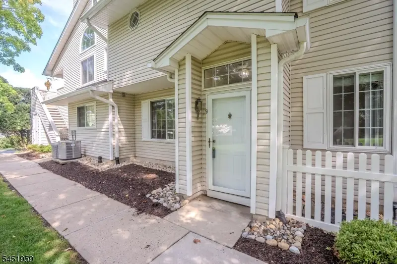 9 Evans Court, The Hills, NJ 07921 - #2
