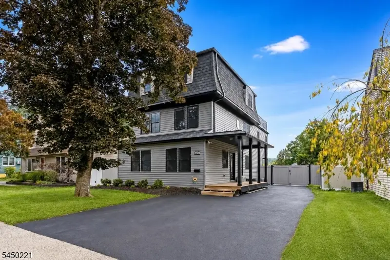 1074 Colfax Ave, Pompton Lakes, NJ 07442 - #1