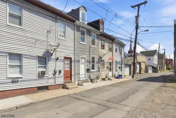 35 Cedar Aly, Phillipsburg Town, NJ 08865