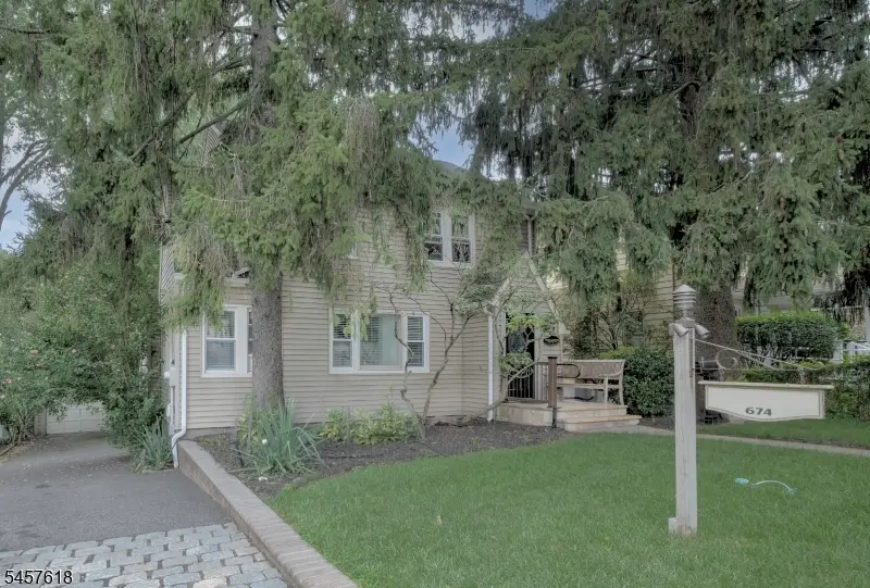 674 Eagle Rock Ave, West Orange, NJ 07052 - #2