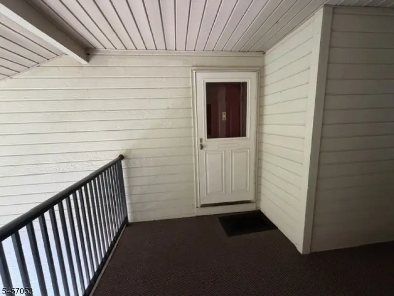 33 Baldwin Ct, Bernards, NJ 07920 - #1