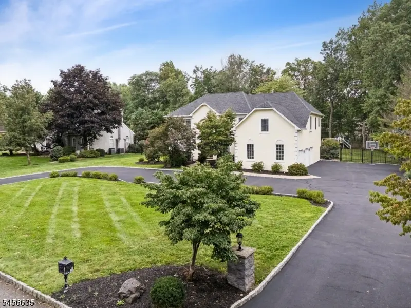 18 Downingtown Court, Warren, NJ 07059 - #2