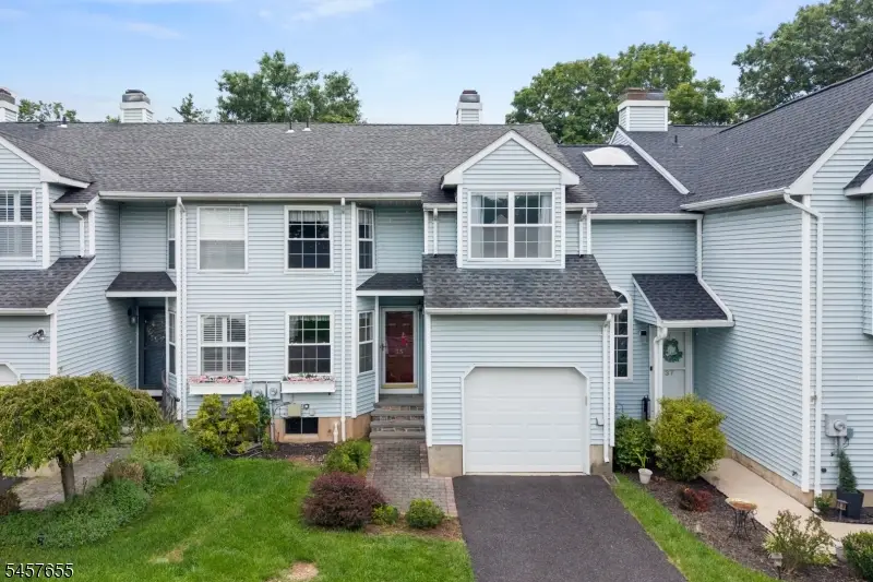 35 Arapaho Trl, Branchburg, NJ 08876 - #1