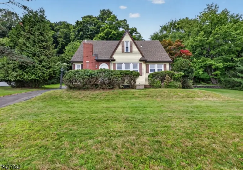 1208 Pompton Ave, Cedar Grove, NJ 07009 - #1