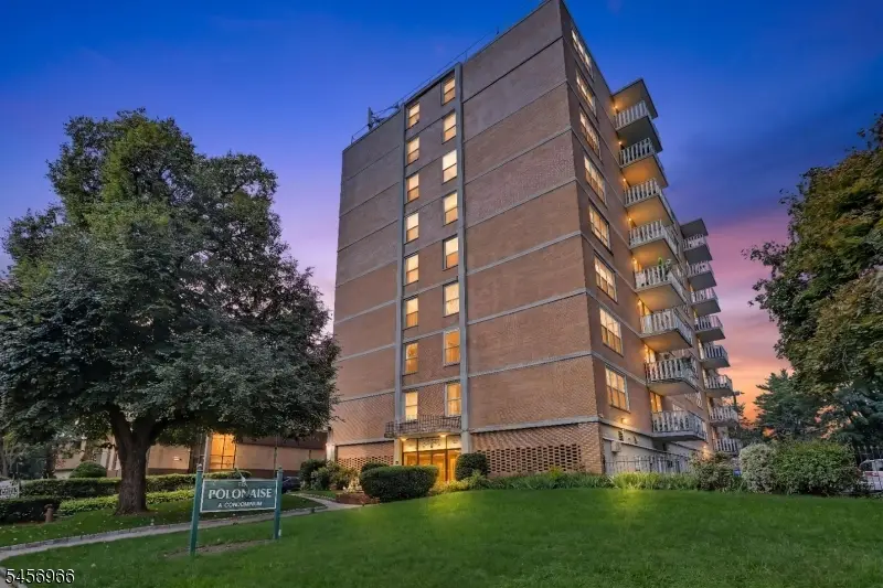 712 N Broad St #2C, Elizabeth, NJ 07208 - #1