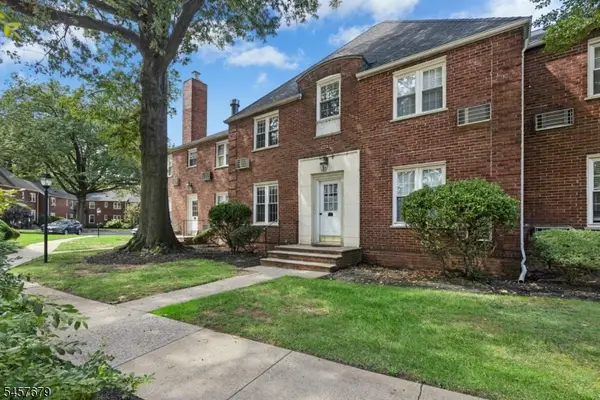 43 A Parkway Village #A, Cranford Twp., NJ 07016