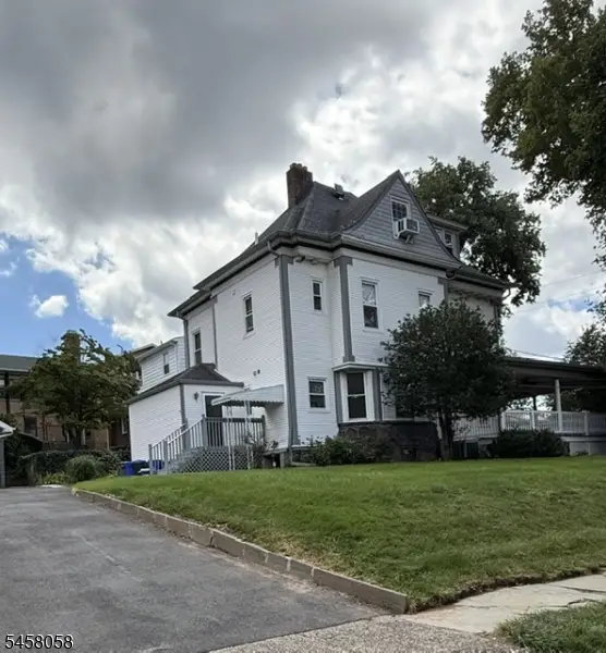 941 Edgewater Ave, Ridgefield, NJ 07657 - #2