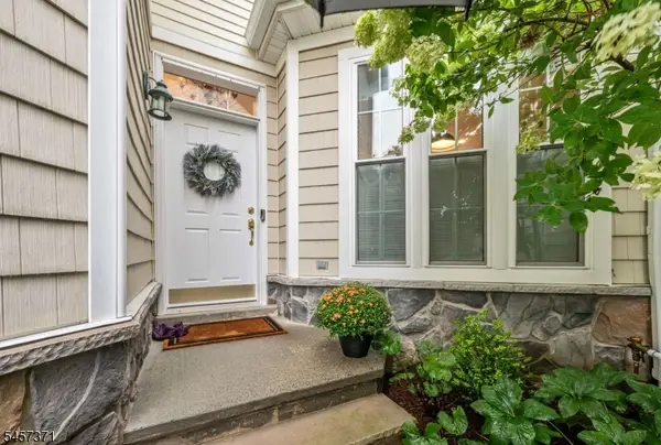 4 Kingsley Evans Cir, Oakland Boro, NJ 07436