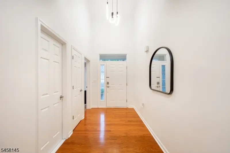 24 Bluffs Ct, Hamburg, NJ 07419 - #3