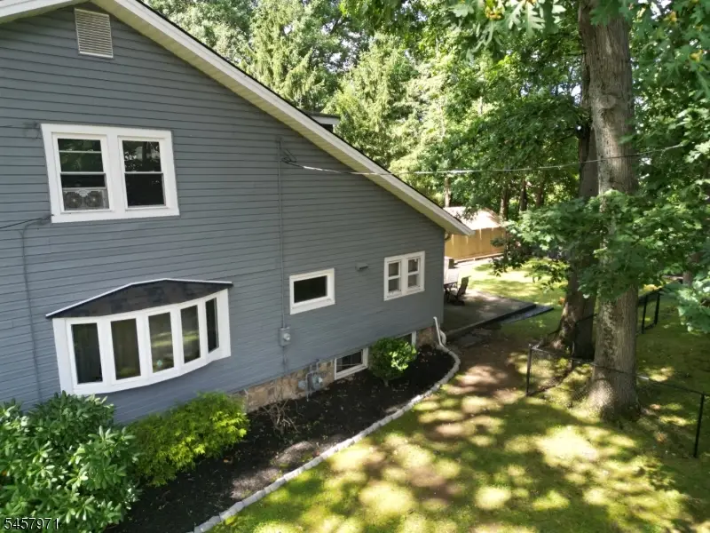 4 Birch Ln, Rainbow Lakes, NJ 07834 - #3