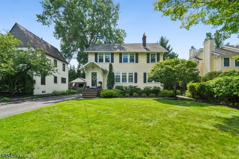 24 Beekman Ter, Summit, NJ 07901 - #1
