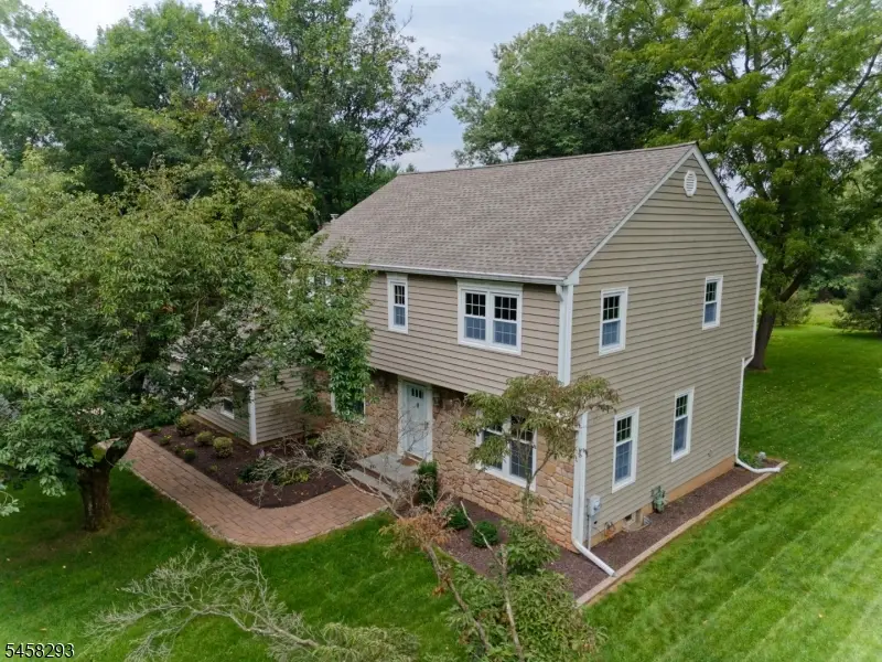 9 Amherst Ct, Clinton, NJ 08801 - #1