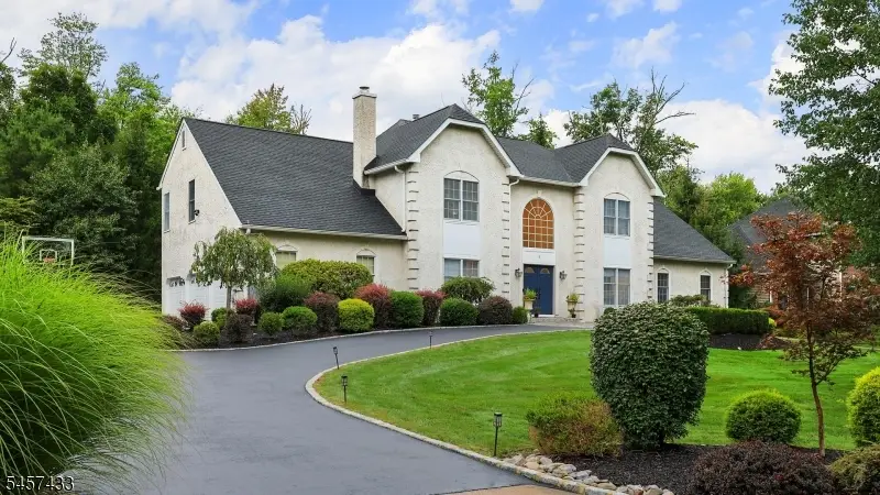 8 Downingtown Ct, Warren, NJ 07059 - #1