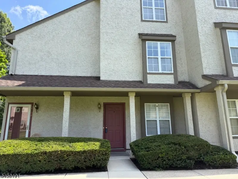 2704 Commons At Kingswood Dr #2704, East Brunswick, NJ 08816 - #2