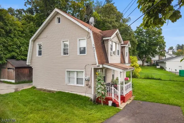 4 Hellers Ln, Jefferson Twp., NJ 07849