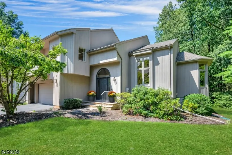 36 Robinhood Dr, Mountain Lakes, NJ 07046 - #2
