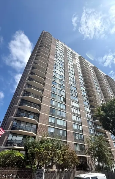 770 Anderson Ave-21h #21H, Cliffside Park Boro, NJ 07010