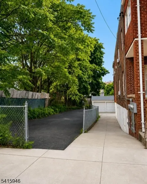 854 229th Street, Bronx, NJ 10466 - #2