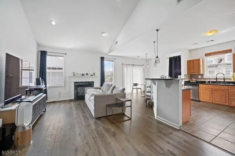 1 Barrister St, Clifton, NJ 07013 - #3