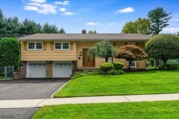 45 Michael Dr, Westfield Town, NJ 07090