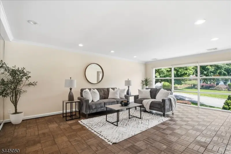 36 Curtis Avenue, Pleasantdale, NJ 07052 - #3