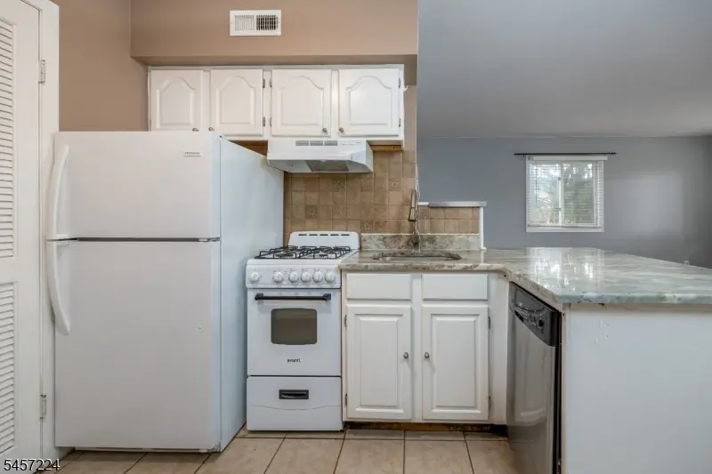 2 Alta Ct W #1, Vernon Center, NJ 07462 - #3