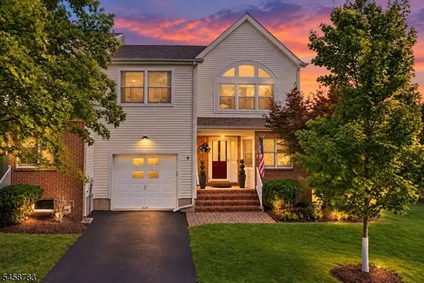 7 Aspen Dr, Hillsborough Twp., NJ 08844