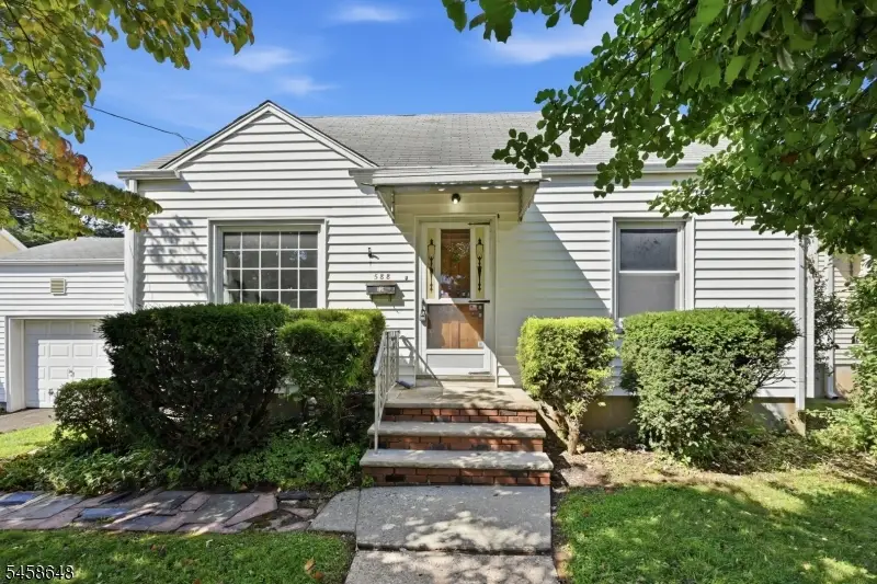588 Quinton Ave, Kenilworth, NJ 07033 - #1