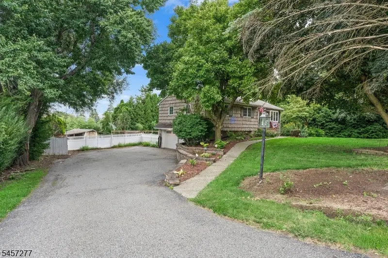5 Mott Dr, Vernon Center, NJ 07462 - #1