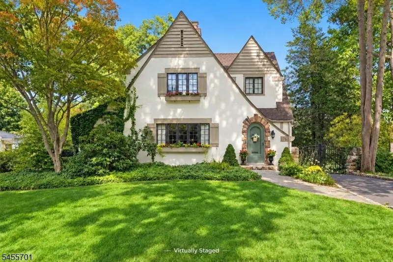 176 Canoe Brook Pkwy, Summit, NJ 07901 - #1