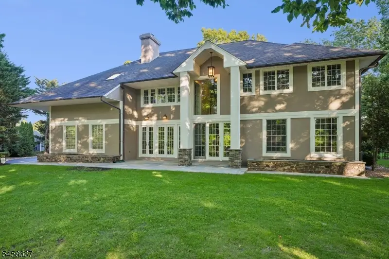 16 Holmehill Lane, Roseland, NJ 07068 - #1