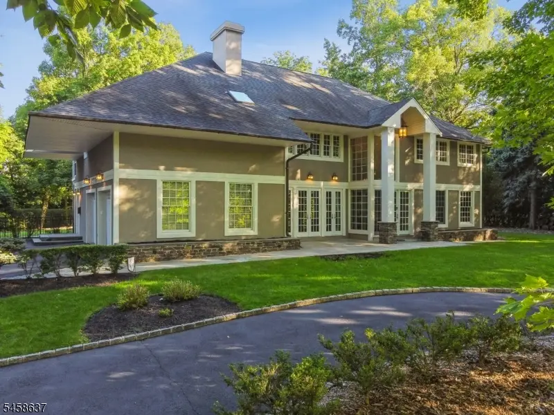 16 Holmehill Lane, Roseland, NJ 07068 - #3
