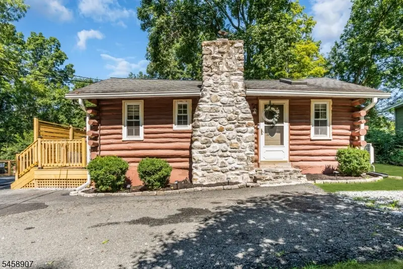 929 Cedar Dr, Stillwater, NJ 07860 - #1