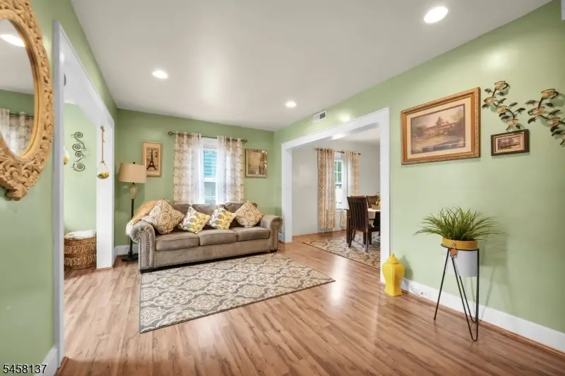 270 Crann St, Hillside, NJ 07205 - #3