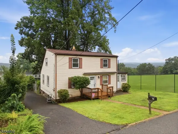 11 Birchwood Rd, Rockaway Boro, NJ 07866