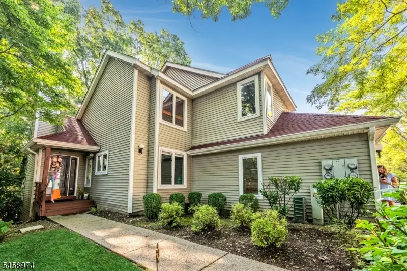 2 Ridgeview Ter, Oak Ridge, NJ 07438 - #1