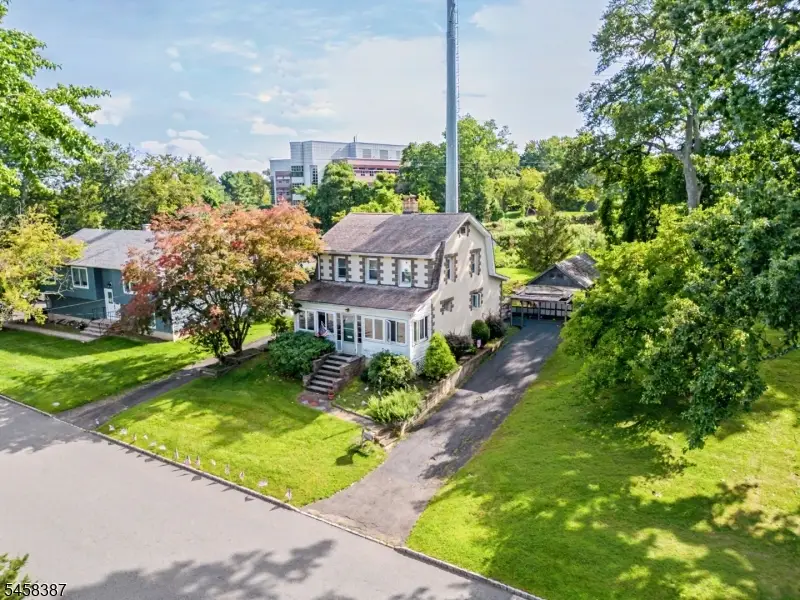 137 Mckinley Ave, East Hanover, NJ 07936 - #3