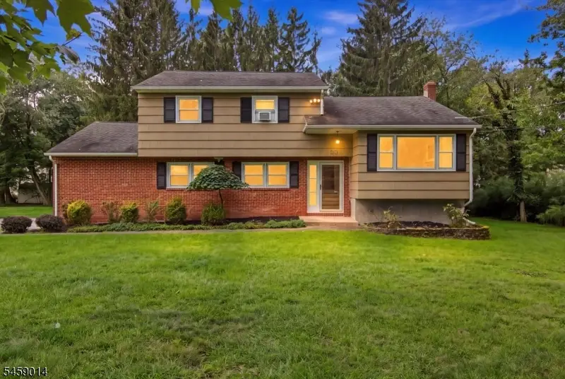 39 Park Rd, Parsippany Troy Hills, NJ 07054 - #1
