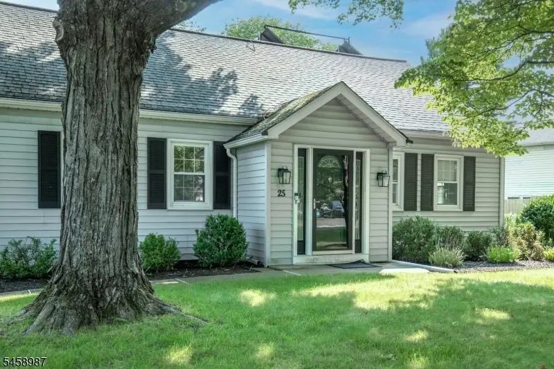 25 Fairview Dr E, Bernards, NJ 07920 - #3