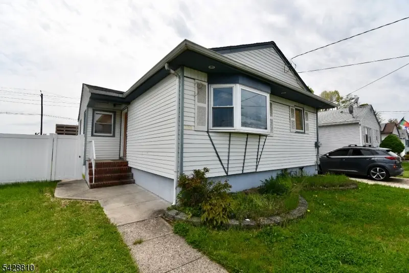 831 Smith St, Linden, NJ 07036 - #2