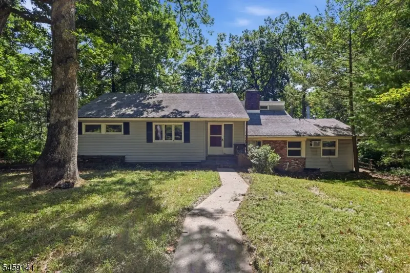 505 Long Hill Rd, Gillette, NJ 07933 - #1