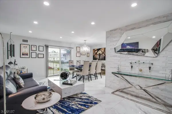 825 Riverside Ave #B202, Lyndhurst Twp., NJ 07071