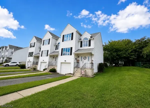 271 W High St, Bound Brook Boro, NJ 08805
