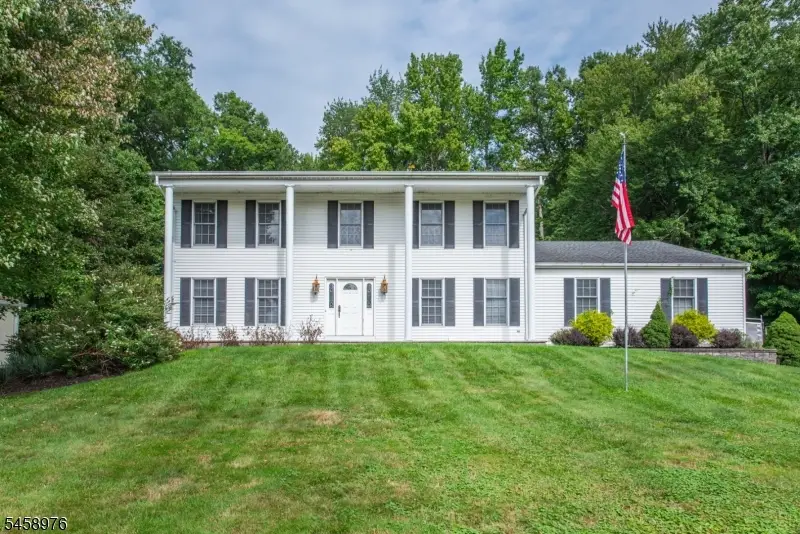 251 Big Piece Rd, Fairfield, NJ 07004 - #1