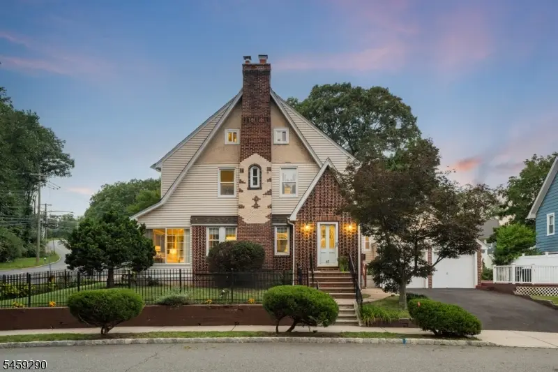 47 Fairmount Ter, West Orange, NJ 07052 - #1