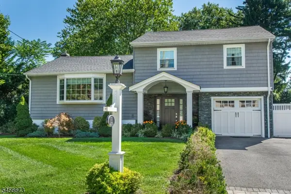 11 Martha Rd, Roseland Boro, NJ 07068