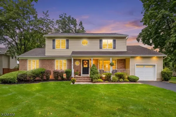 14 Daria Dr, Pequannock Twp., NJ 07440