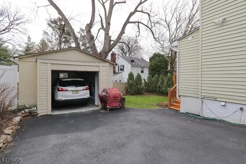 28 Glenside Ave, Summit, NJ 07901 - #3
