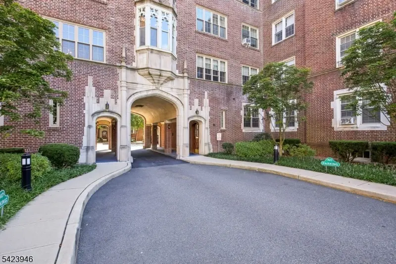 133 Summit Ave #39, Summit, NJ 07901 - #1