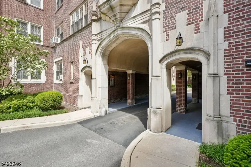 133 Summit Ave #39, Summit, NJ 07901 - #2